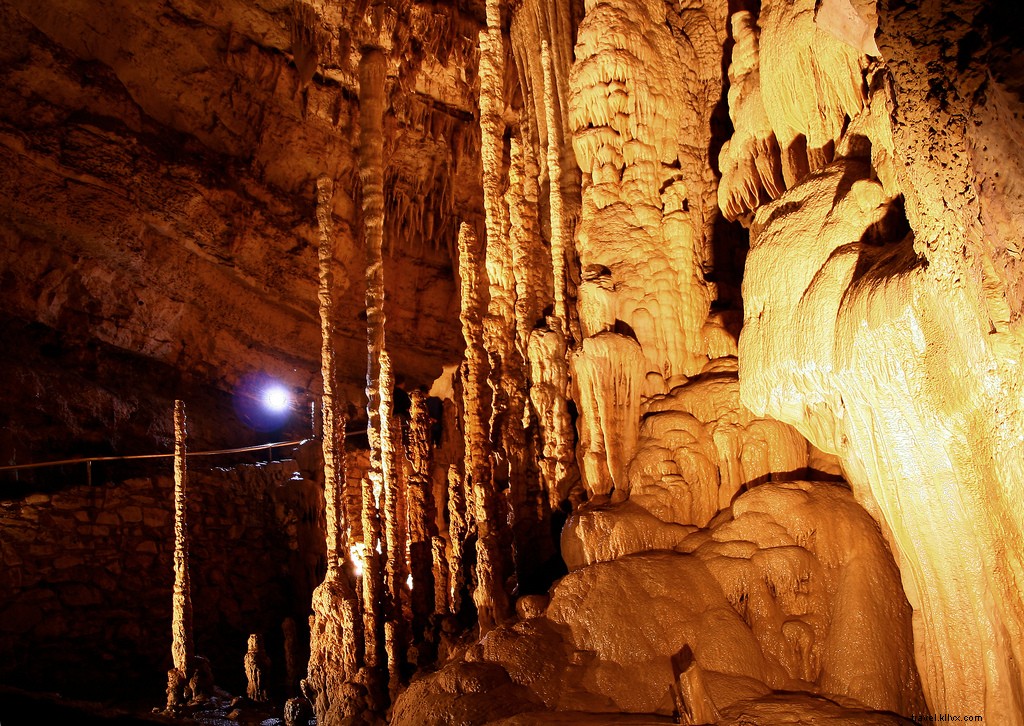 15 cavernas incríveis para explorar na América 